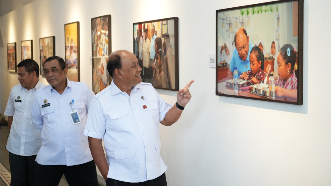 Kepala Badan Gizi Nasional Provinsi Riau Apresiasi Pameran Fotografi Satu Tahun BGN Provinsi Riau